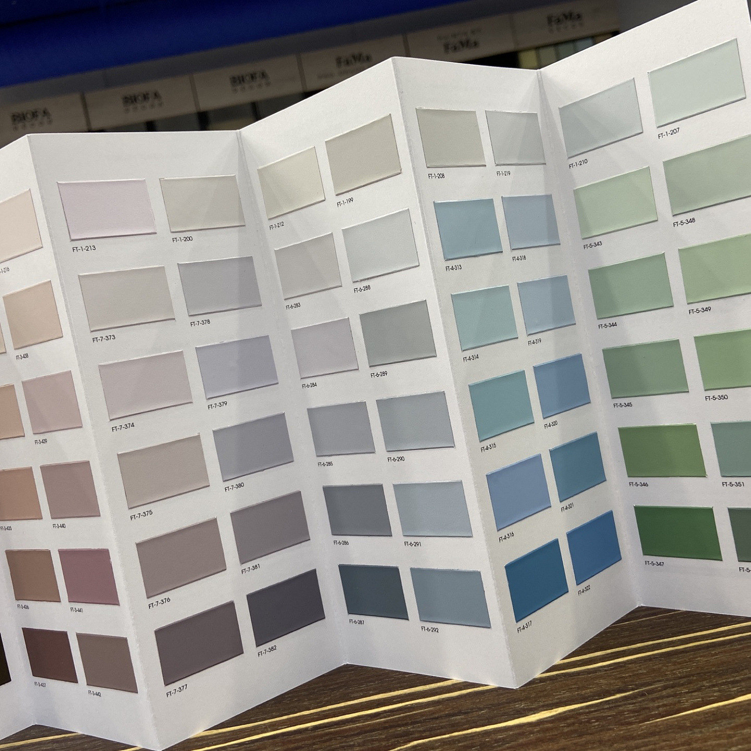 Новая коллекция цветов INTERIOR 2023